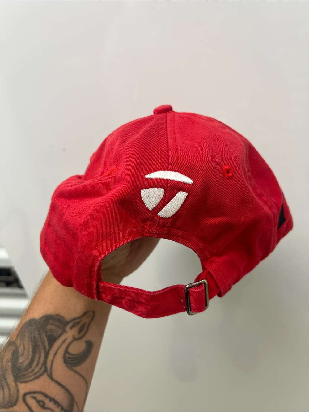 TaylorMade R7 Hat - Picture 3 of 6